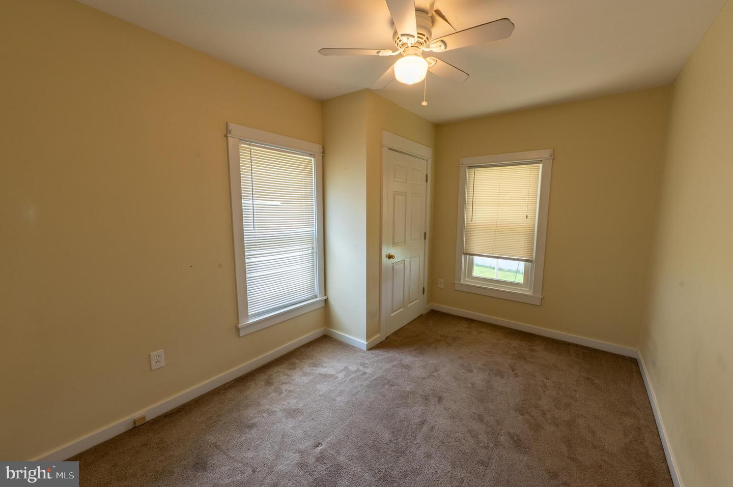 42 6th St Property Photo 5