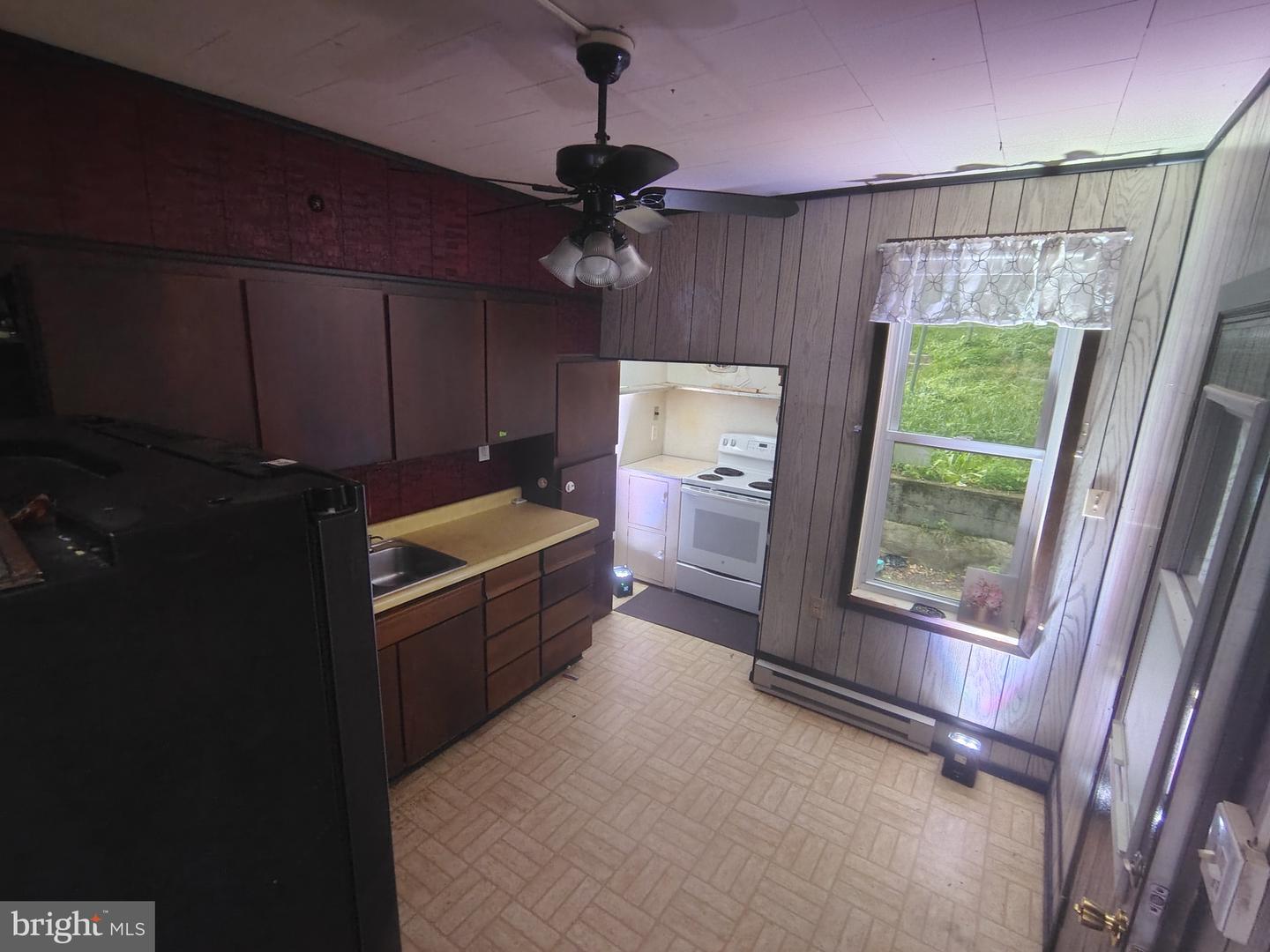 319 1st Street Property Photo 3