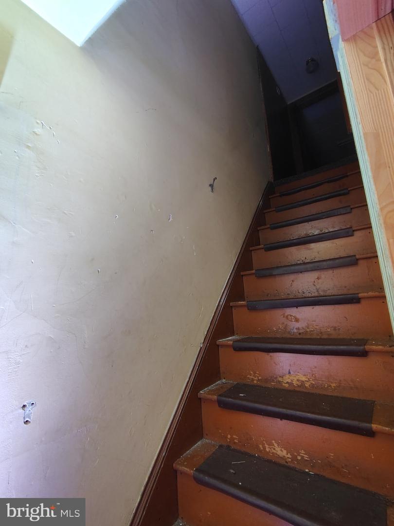 319 1st Street Property Photo 8
