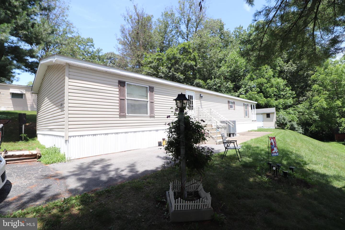 6313 Nisbet Ct Property Photo 1
