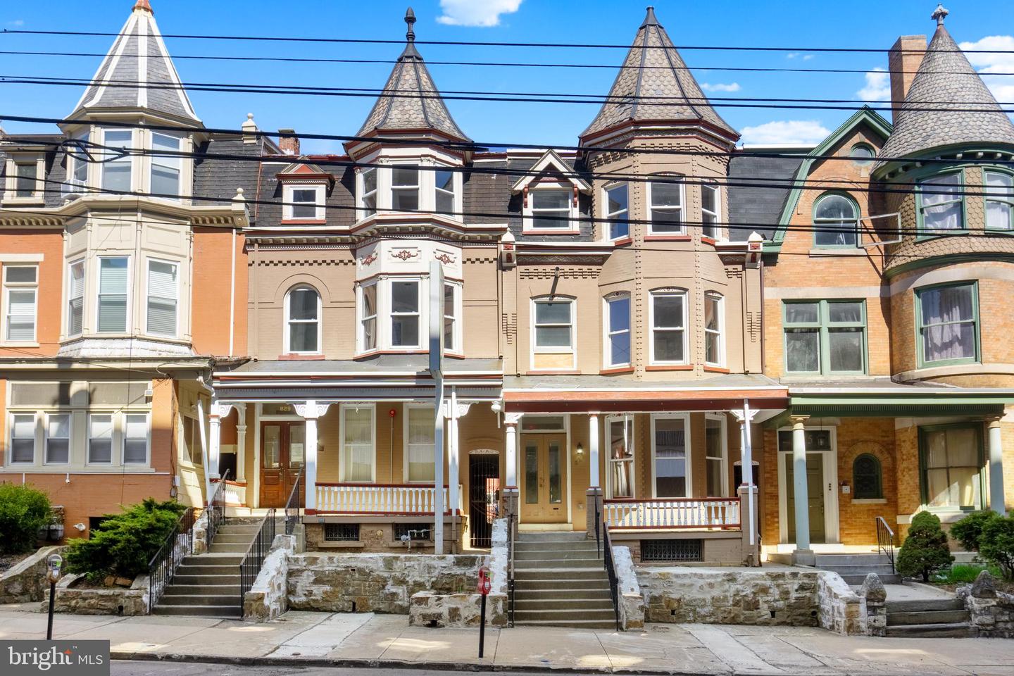 827-829 Linden St W Property Photo