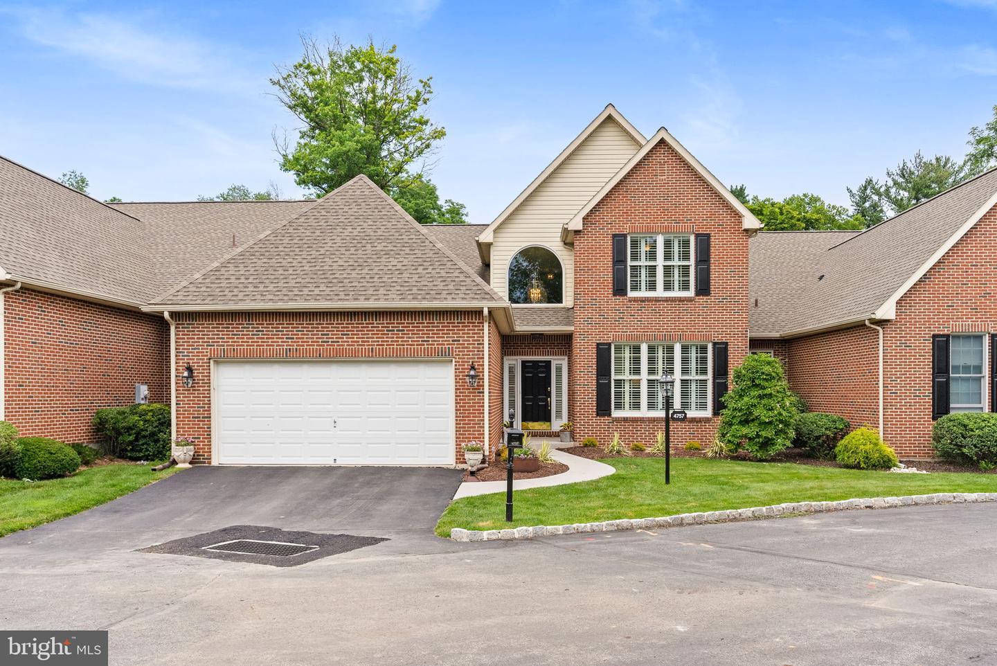 4757 Pinehurst Circle Property Photo 1