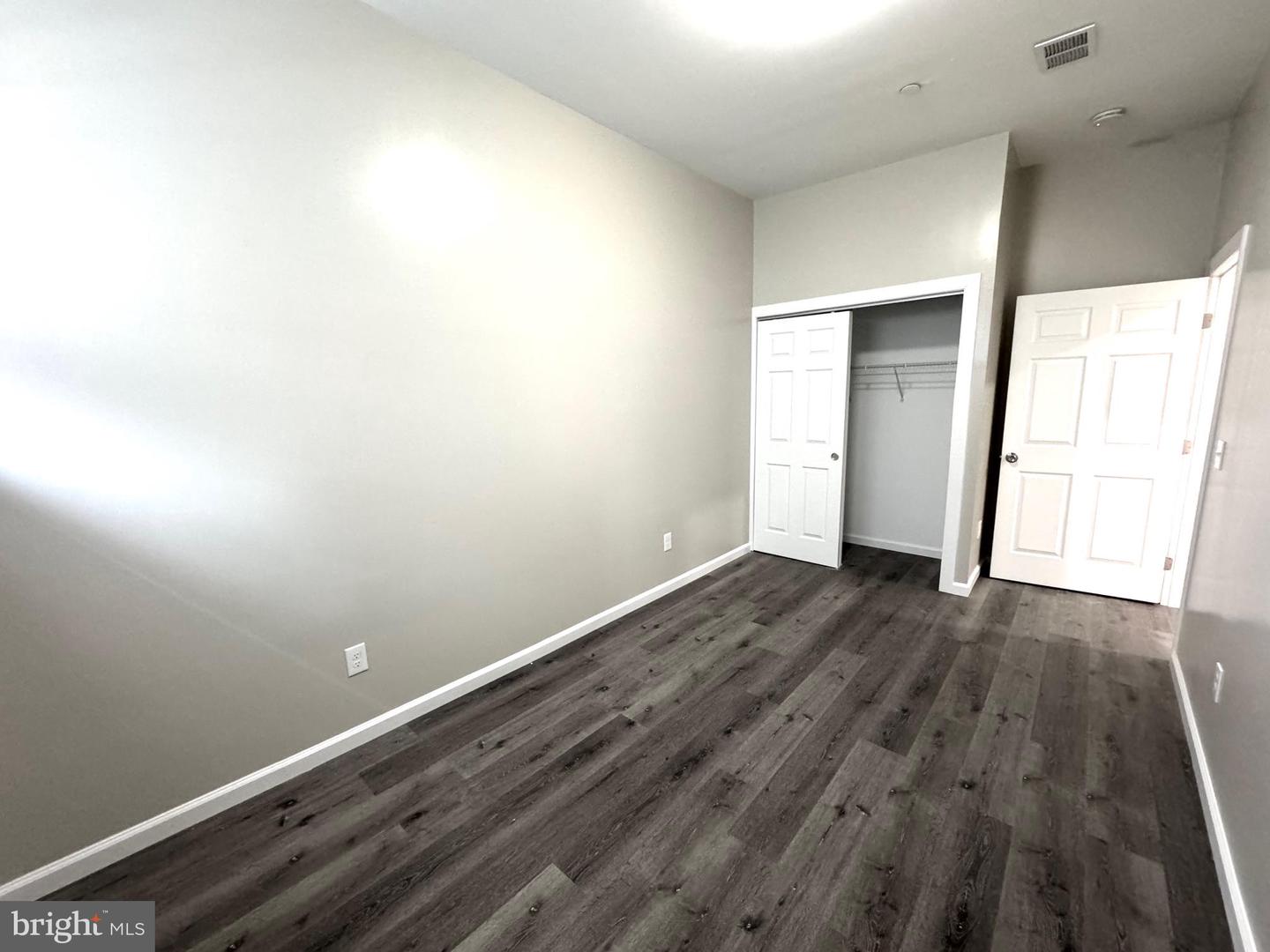 801 W Broad St Property Photo 60