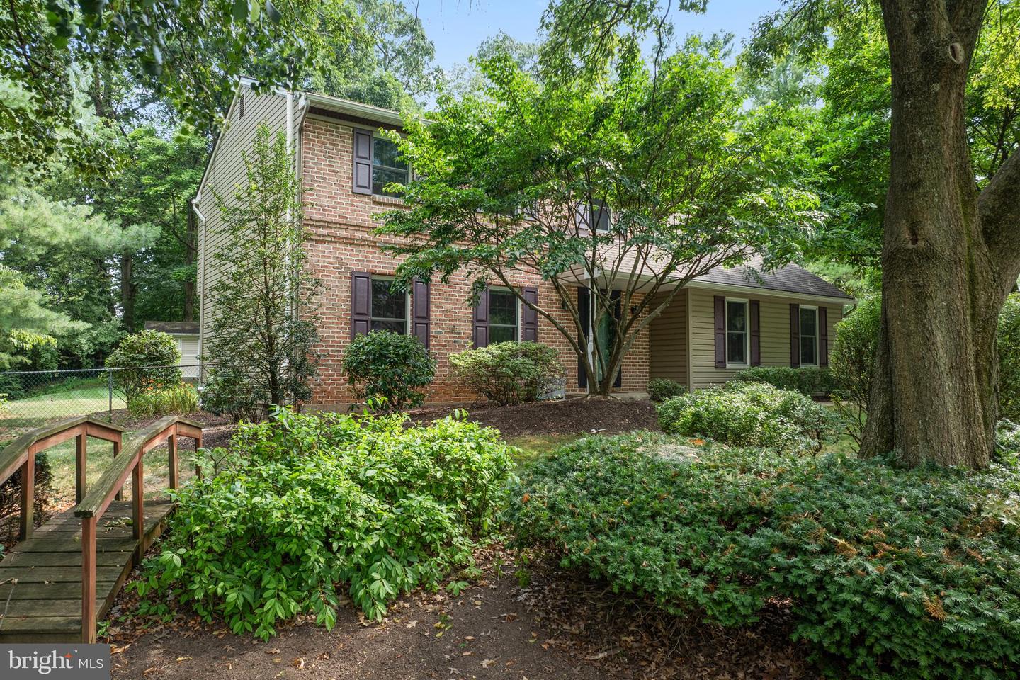 6128 Cameo Dr Property Photo 1