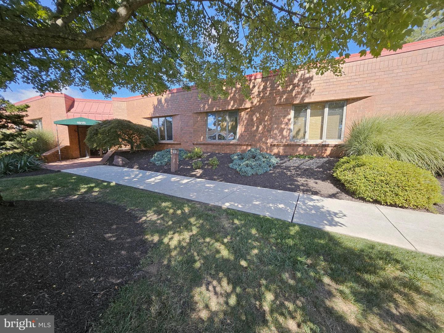 1815 Schadt Ave Property Photo 9