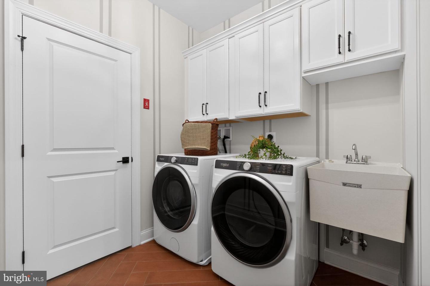 1 Grantarthur #taylor Ct Property Photo 17