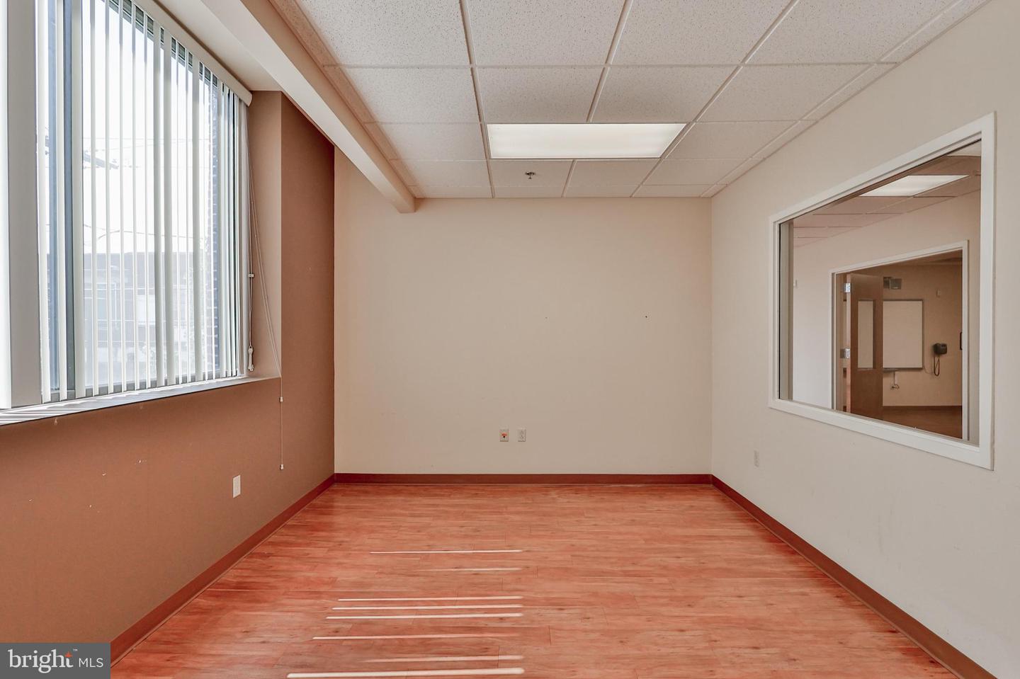 1226-1232 W Green St Property Photo 26