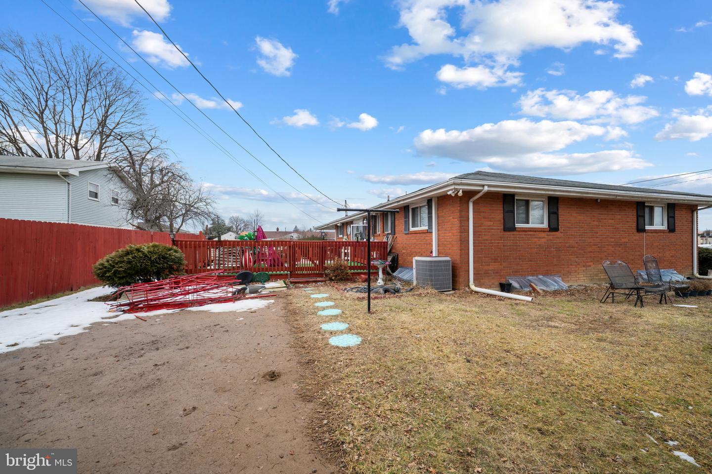 1108 E Congress St Property Photo 25