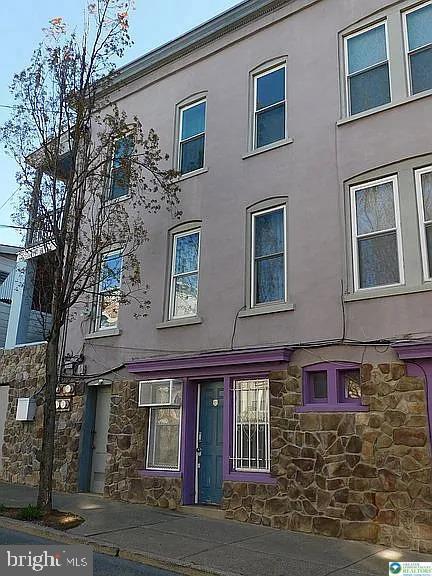 1225 W Walnut Property Photo 32