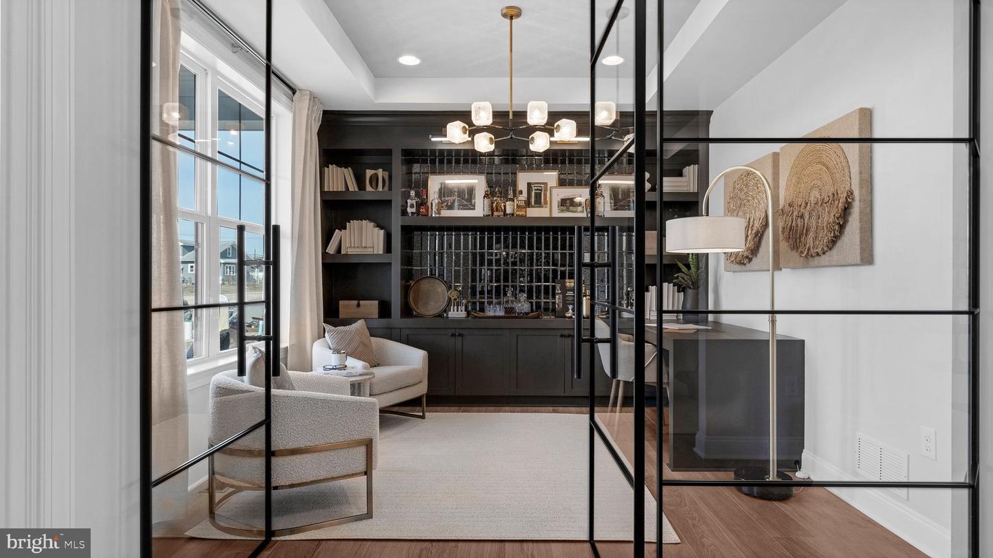 5404 Red Oak Dr Property Photo 3