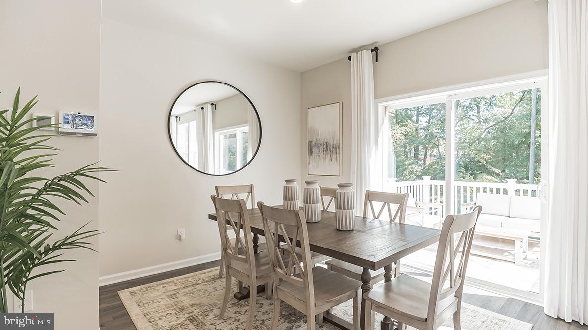 1082 Meadowlark Drive Property Photo 4