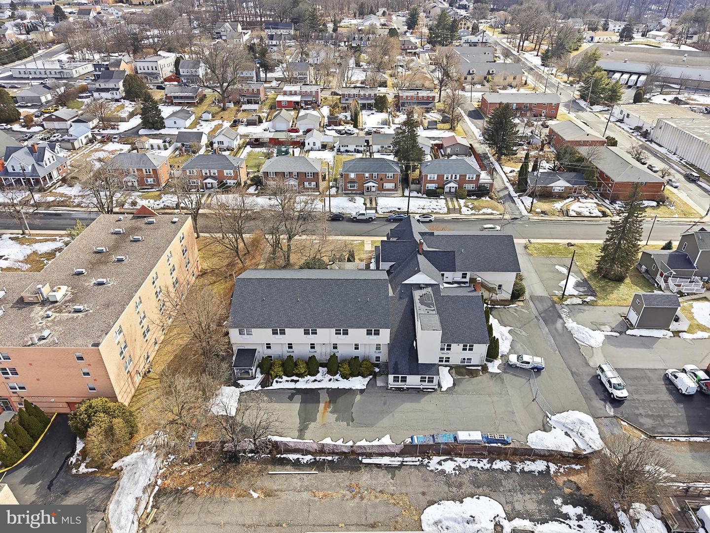 659 Broad St Property Photo 16