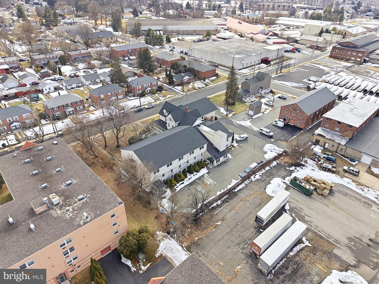 659 Broad St Property Photo 18