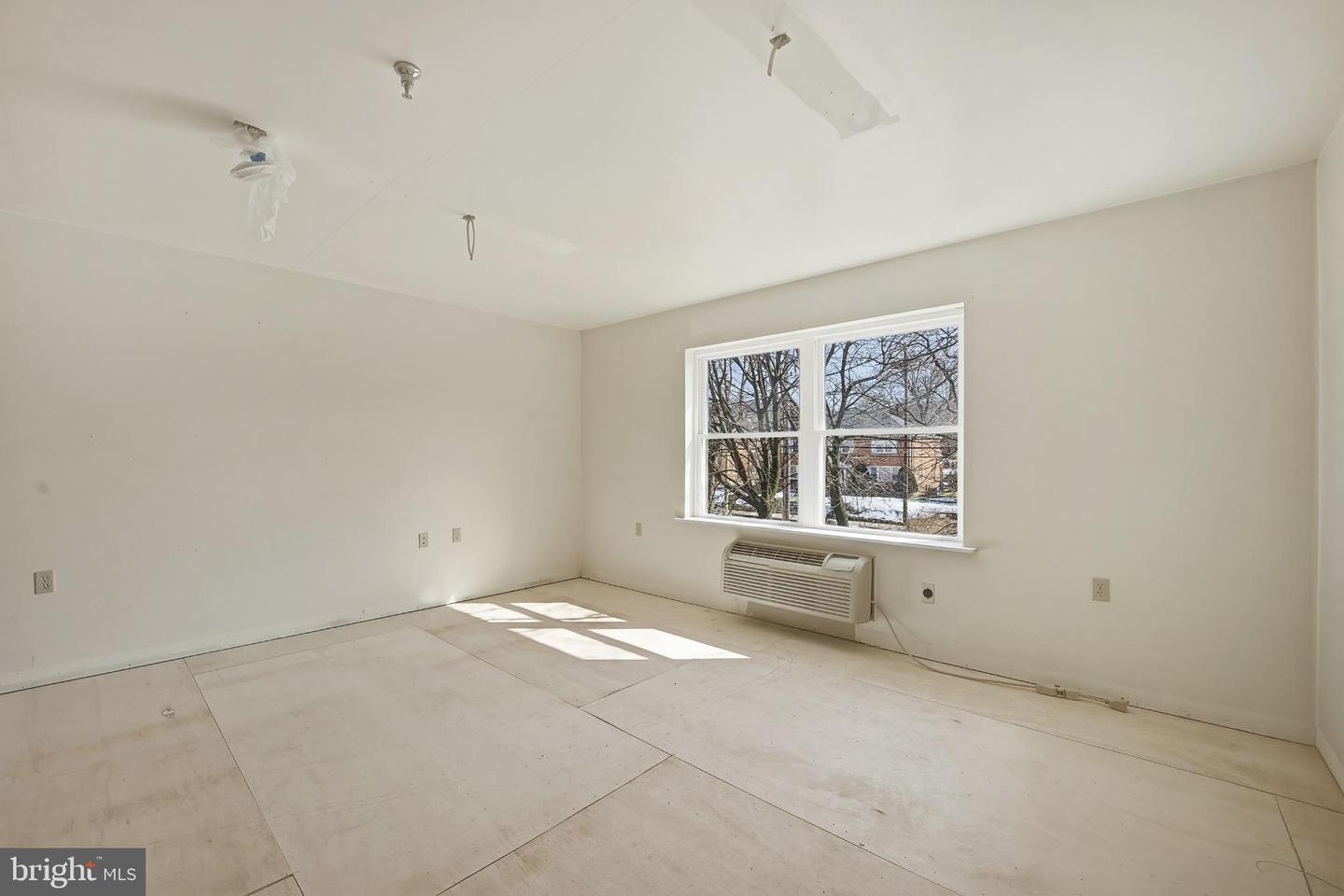 659 Broad St Property Photo 35