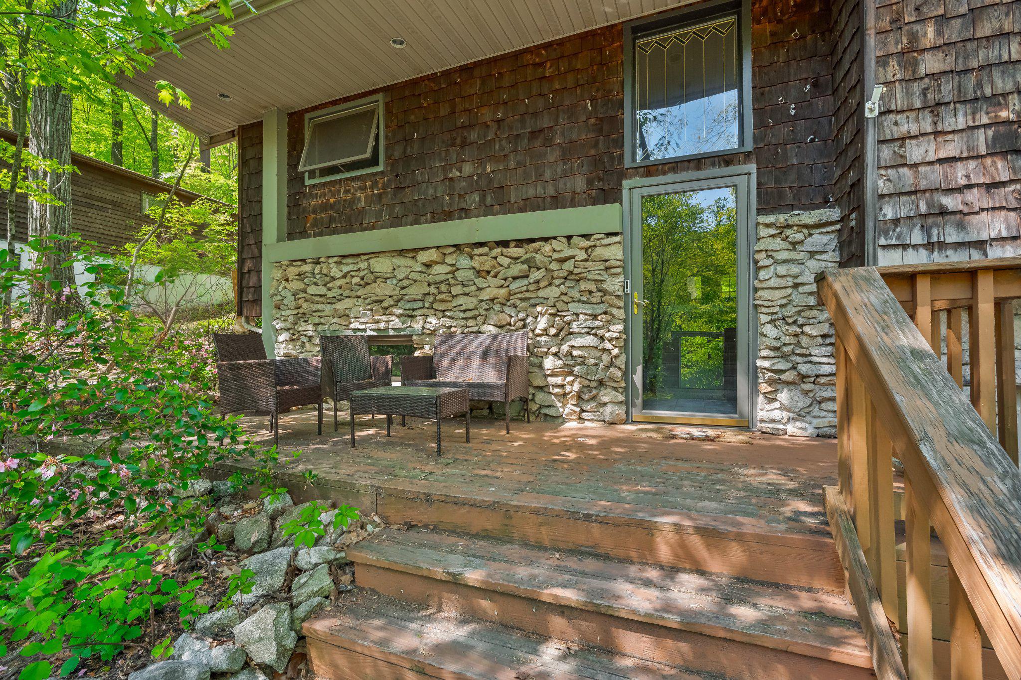 1620 Bobalew Trl Property Photo 4