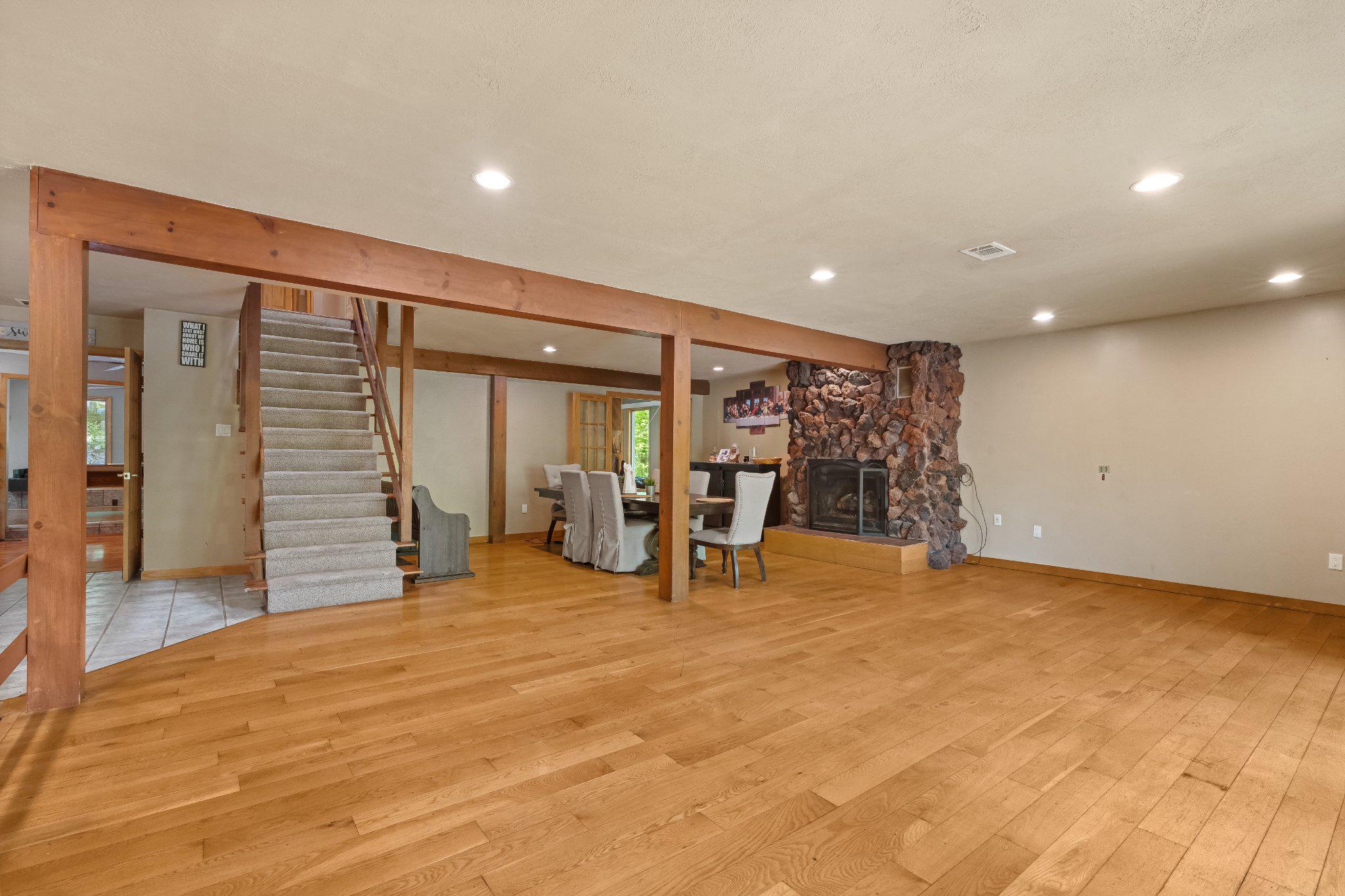 1620 Bobalew Trl Property Photo 6