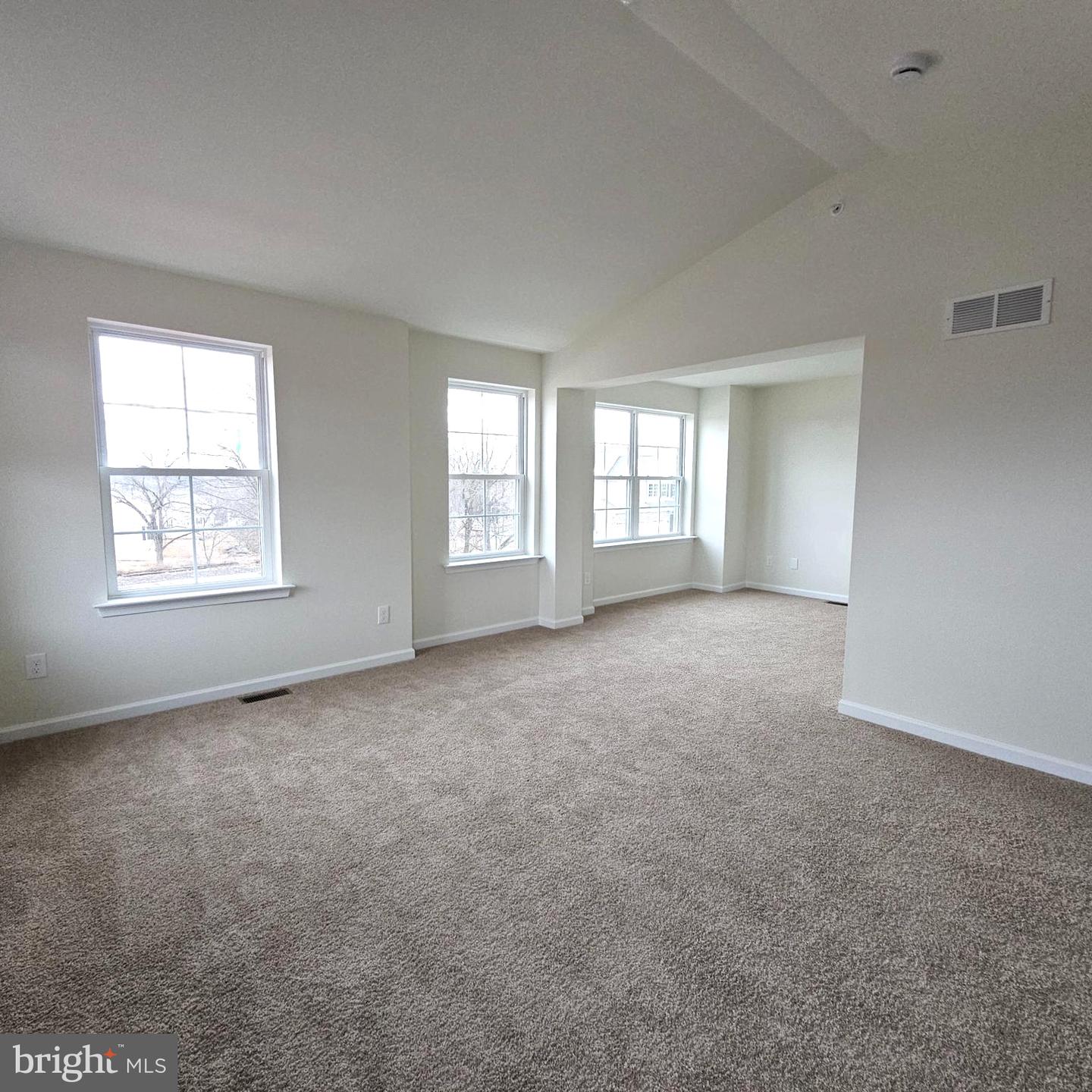 625 Fountain View Cir Property Photo 14