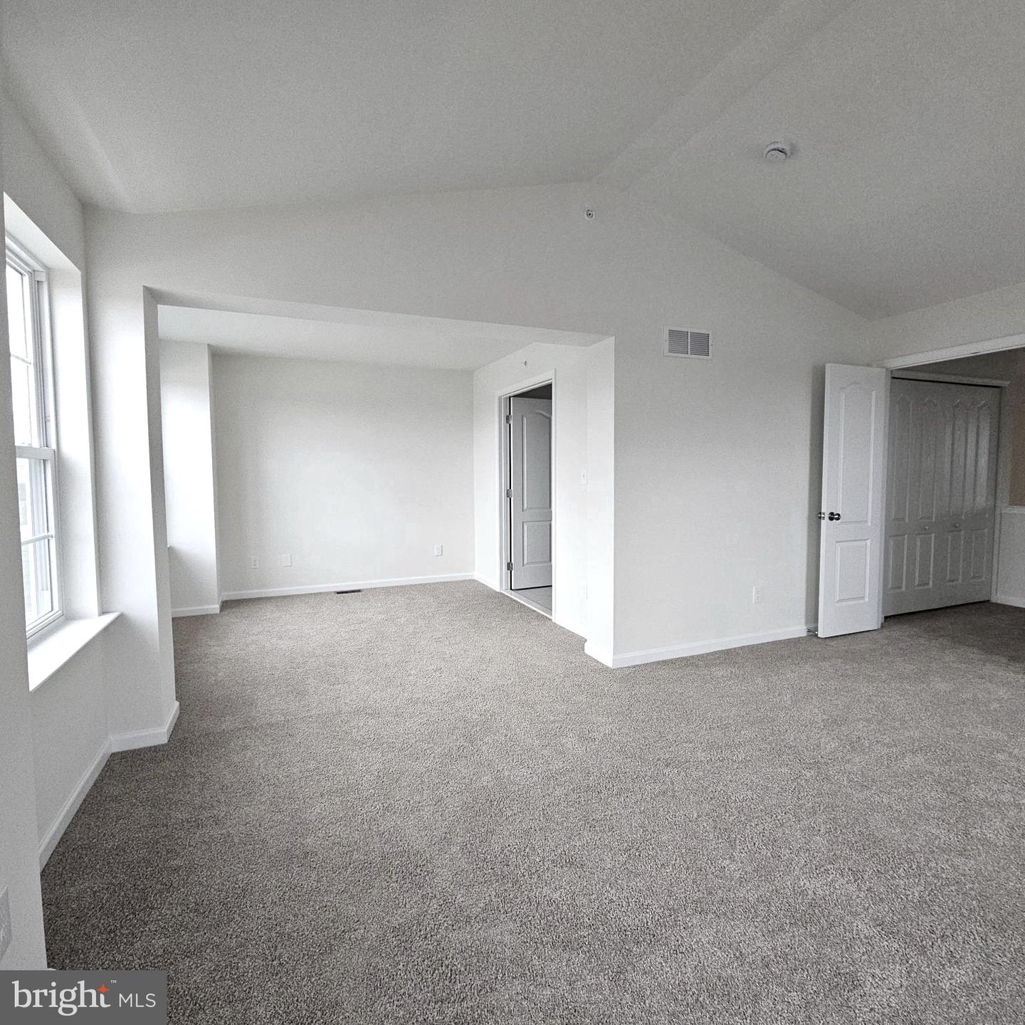 625 Fountain View Cir Property Photo 15