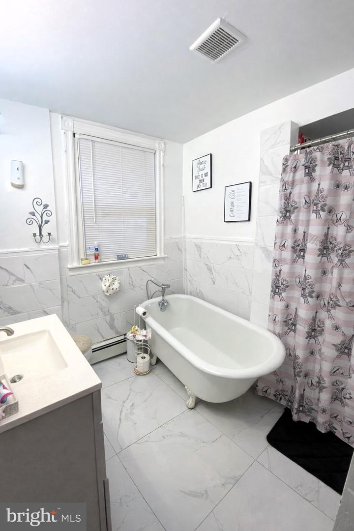 1217 W Allen St Property Photo 16