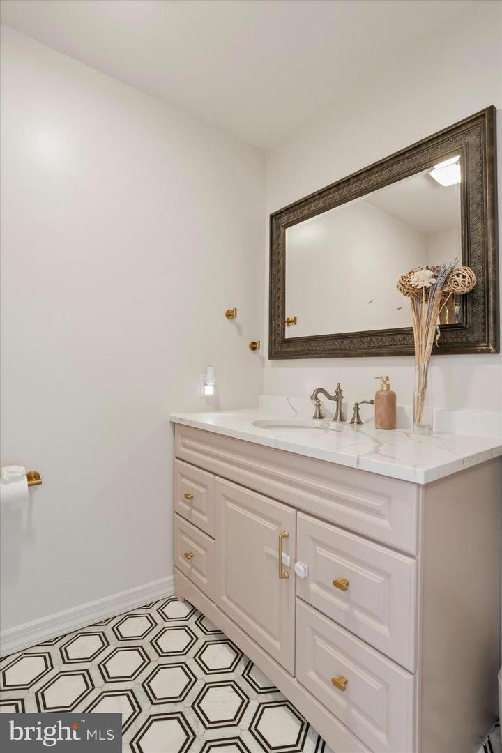 1551 Duxbury Ct Property Photo 12