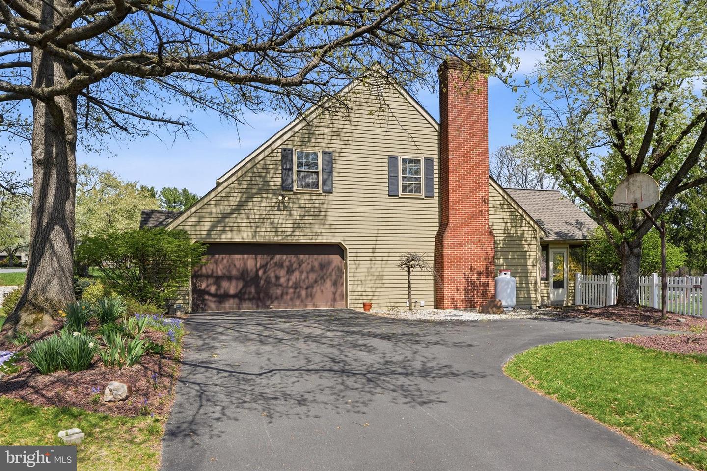 1551 Duxbury Ct Property Photo 39