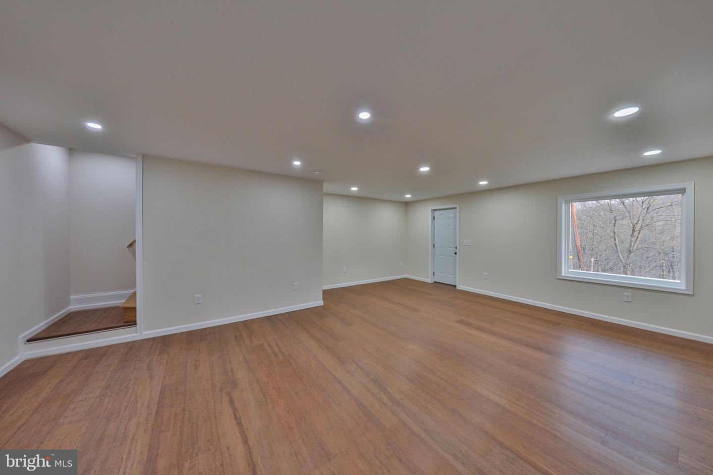 8809 Kings Hwy Property Photo 44