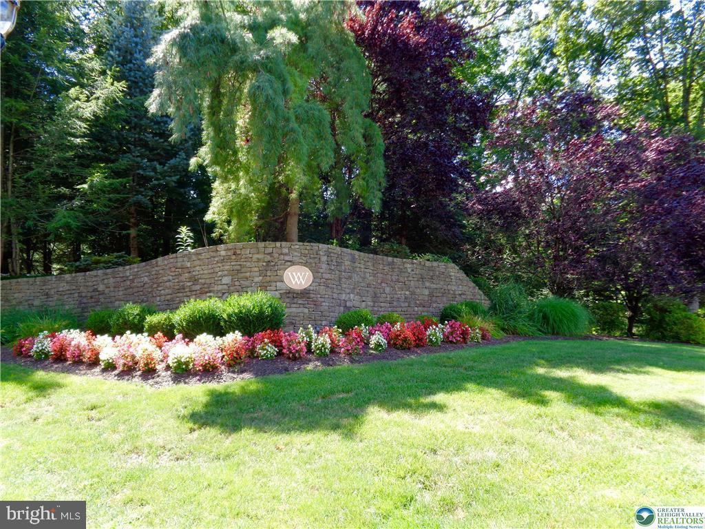 2120 Turnberry Ct Property Photo 1