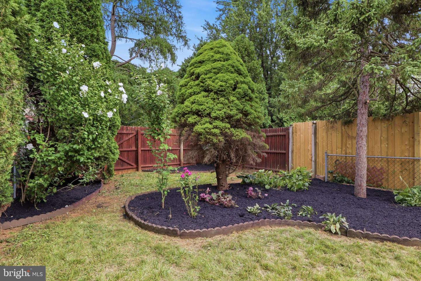353 Tamarack Dr Property Photo 47