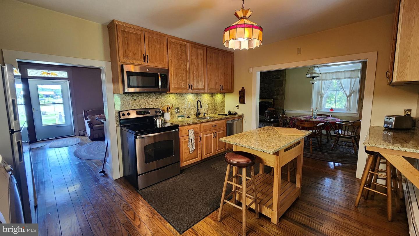 4912 Shankweiler Rd Property Photo 6