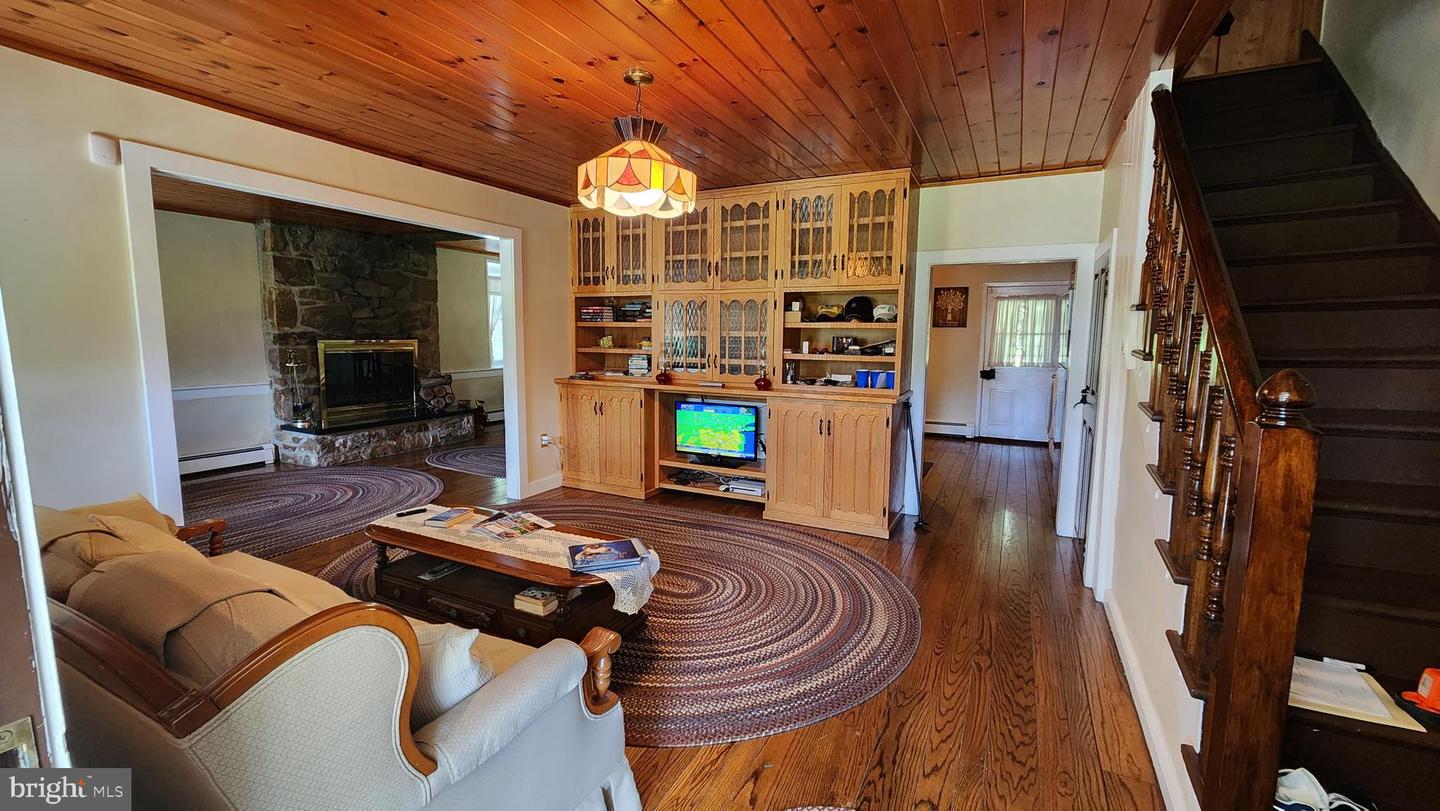 4912 Shankweiler Rd Property Photo 14