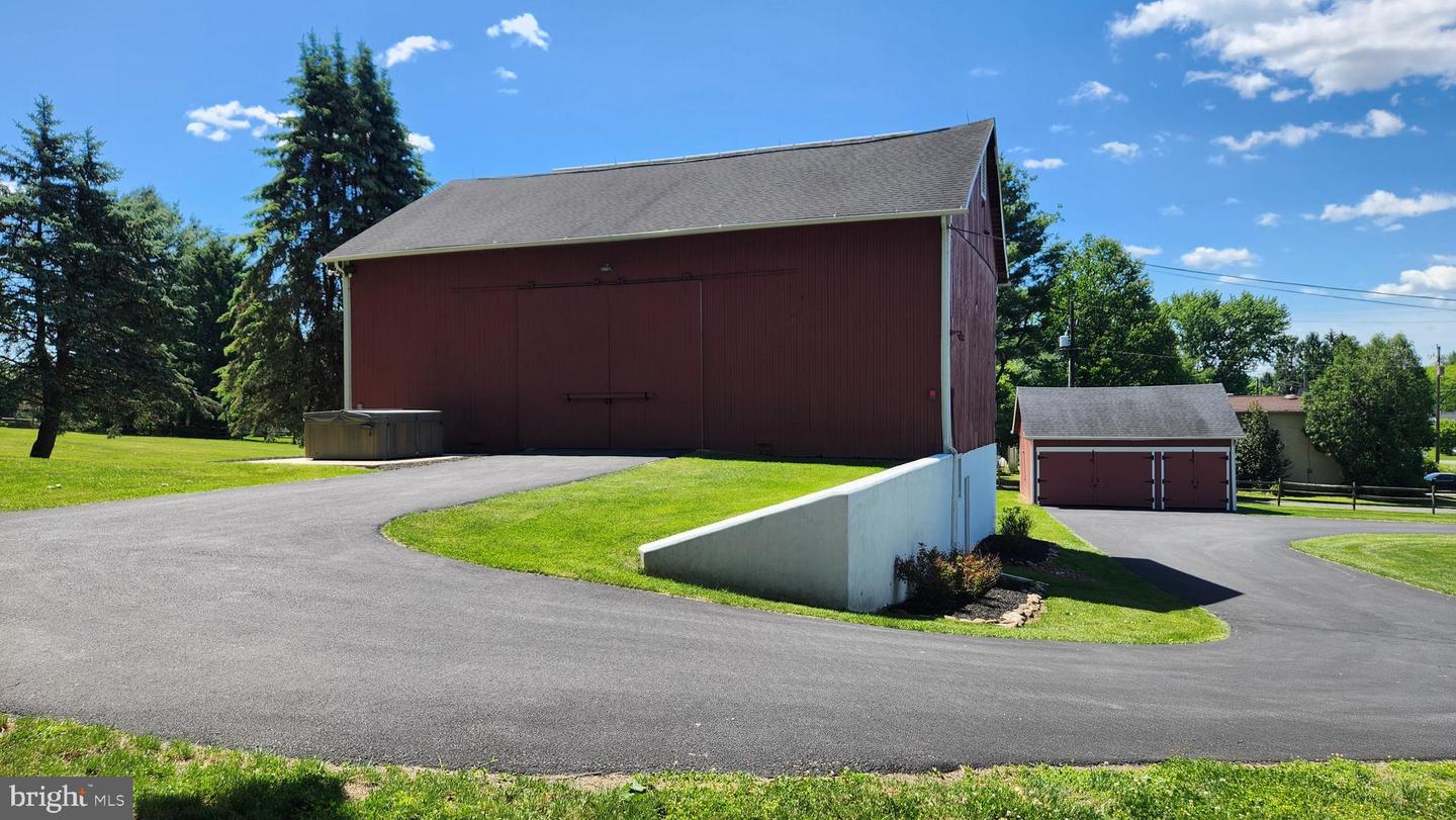 4912 Shankweiler Rd Property Photo 47