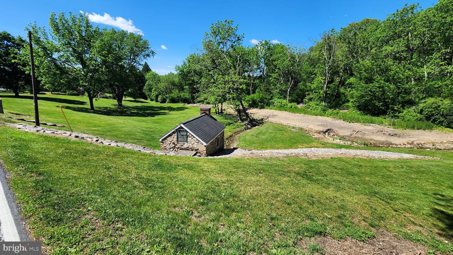 4912 Shankweiler Rd Property Photo 66