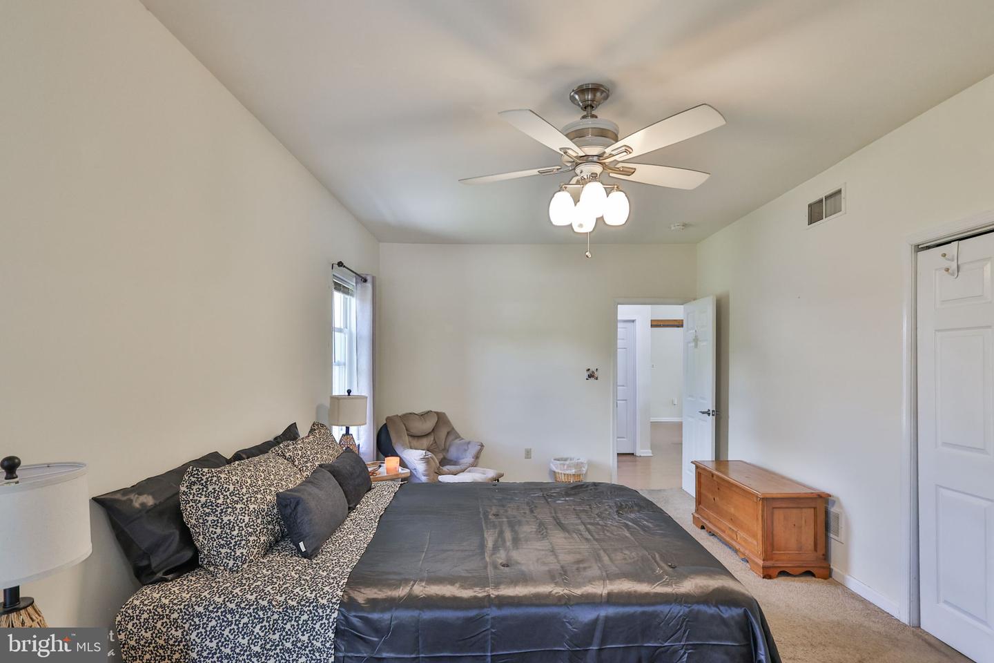 1635 E Emmaus Ave Property Photo 31