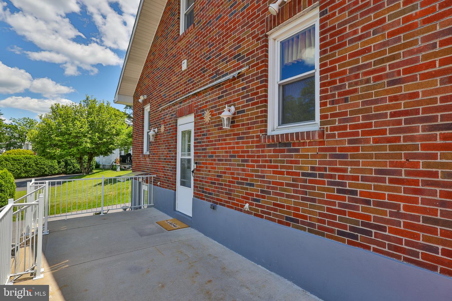 1635 E Emmaus Ave Property Photo 62