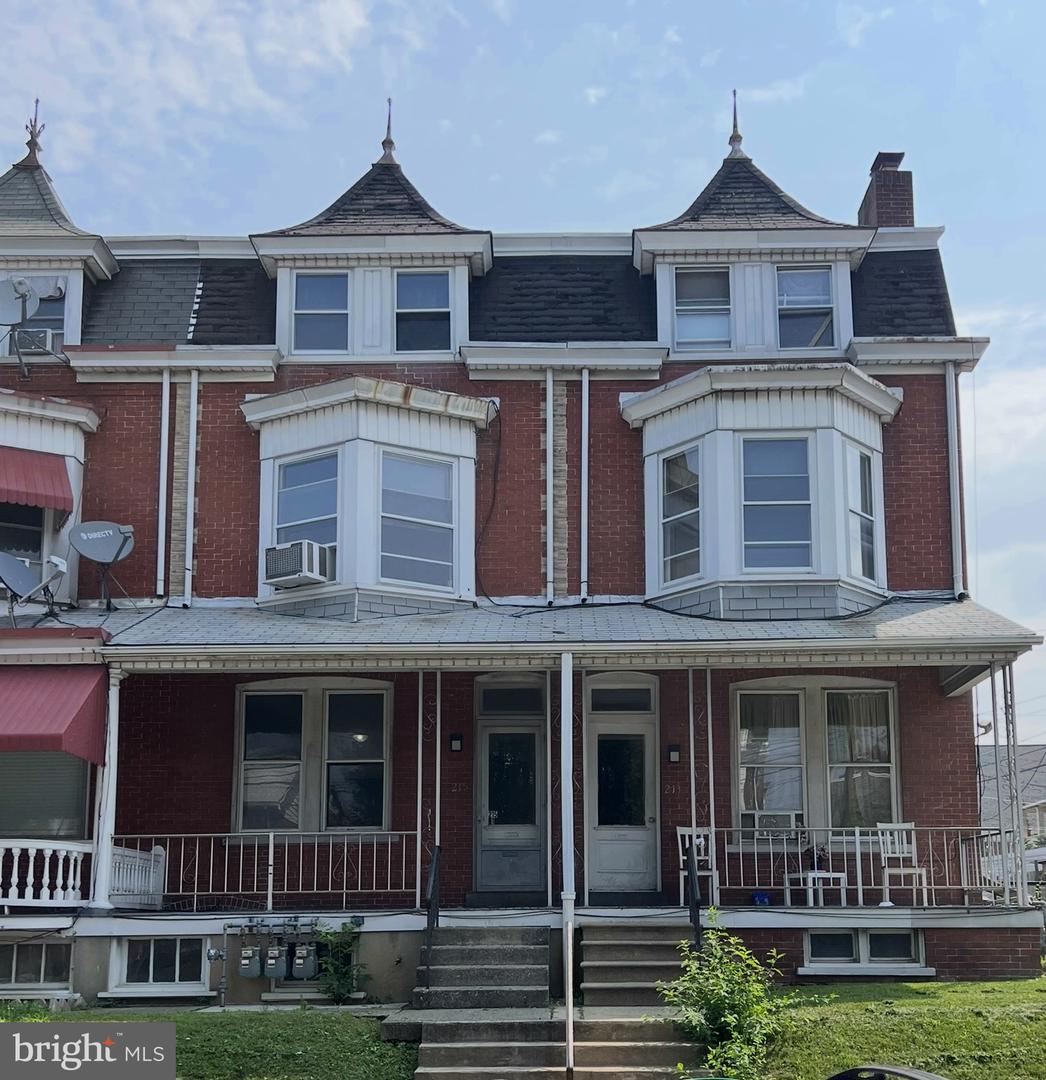213-215 N N 15TH ST
