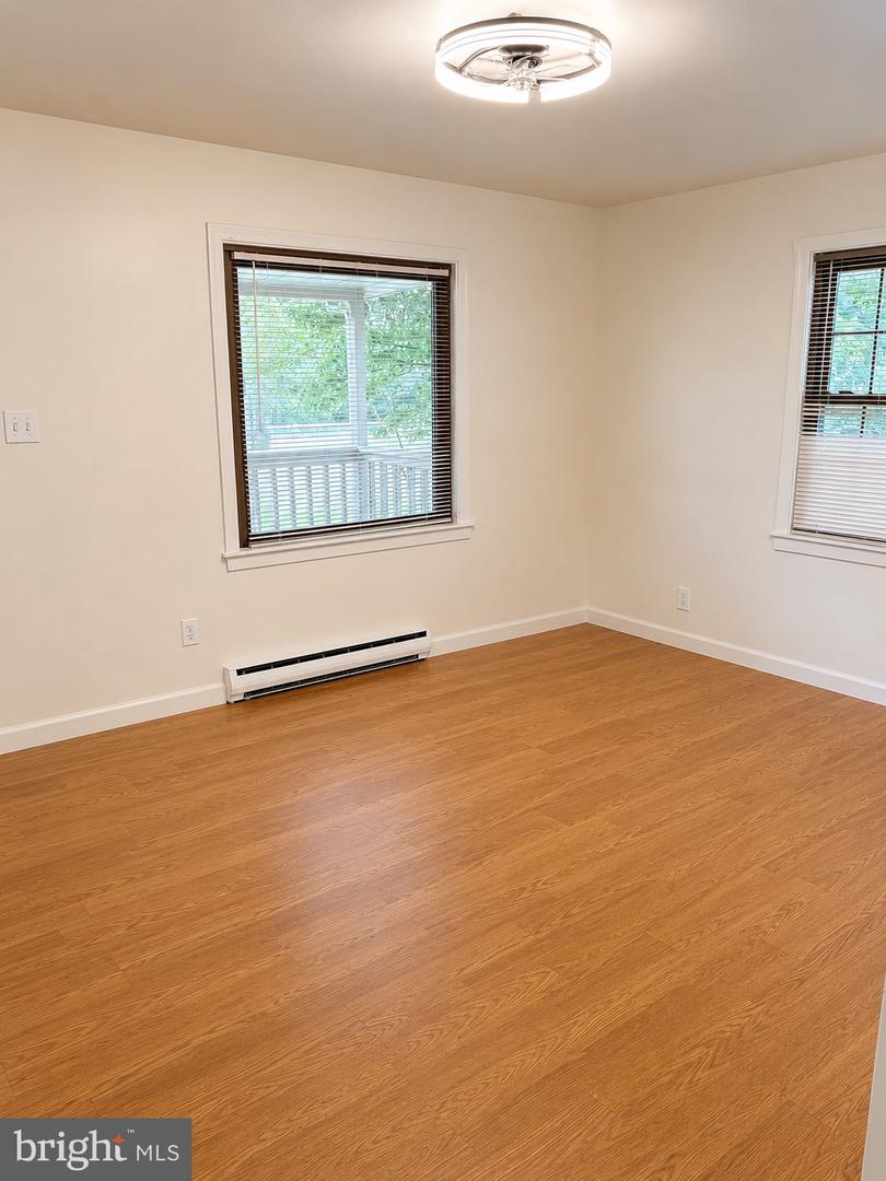 1705 Illingsworth St Property Photo 6