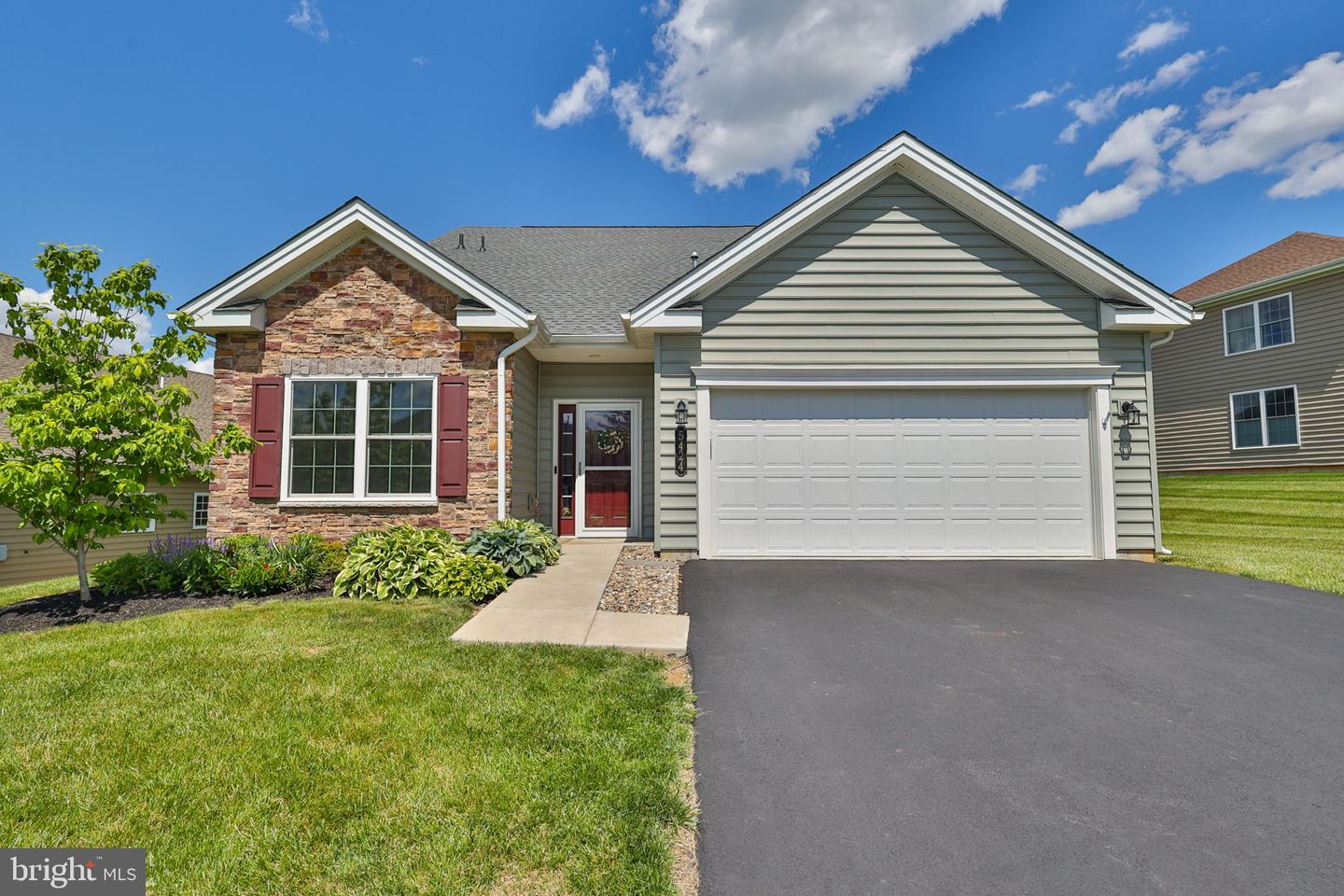5424 Traditions Dr Property Photo 1