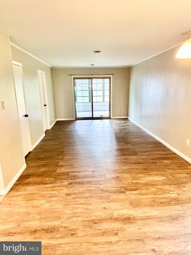 1726 Saratoga Ct Property Photo 9
