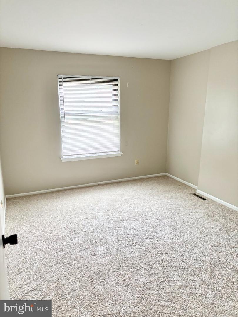 1726 Saratoga Ct Property Photo 22