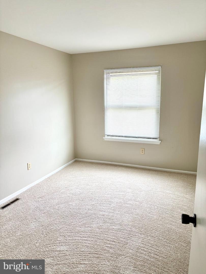 1726 Saratoga Ct Property Photo 23