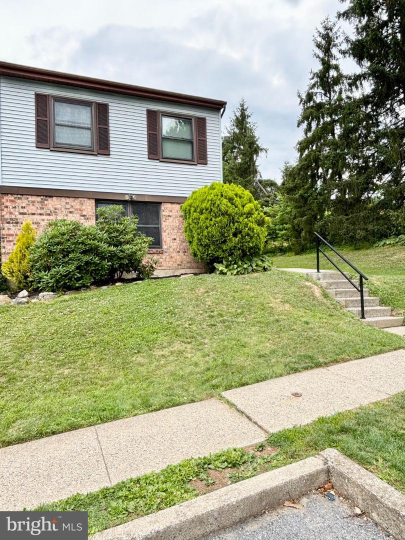 1726 Saratoga Ct Property Photo 32