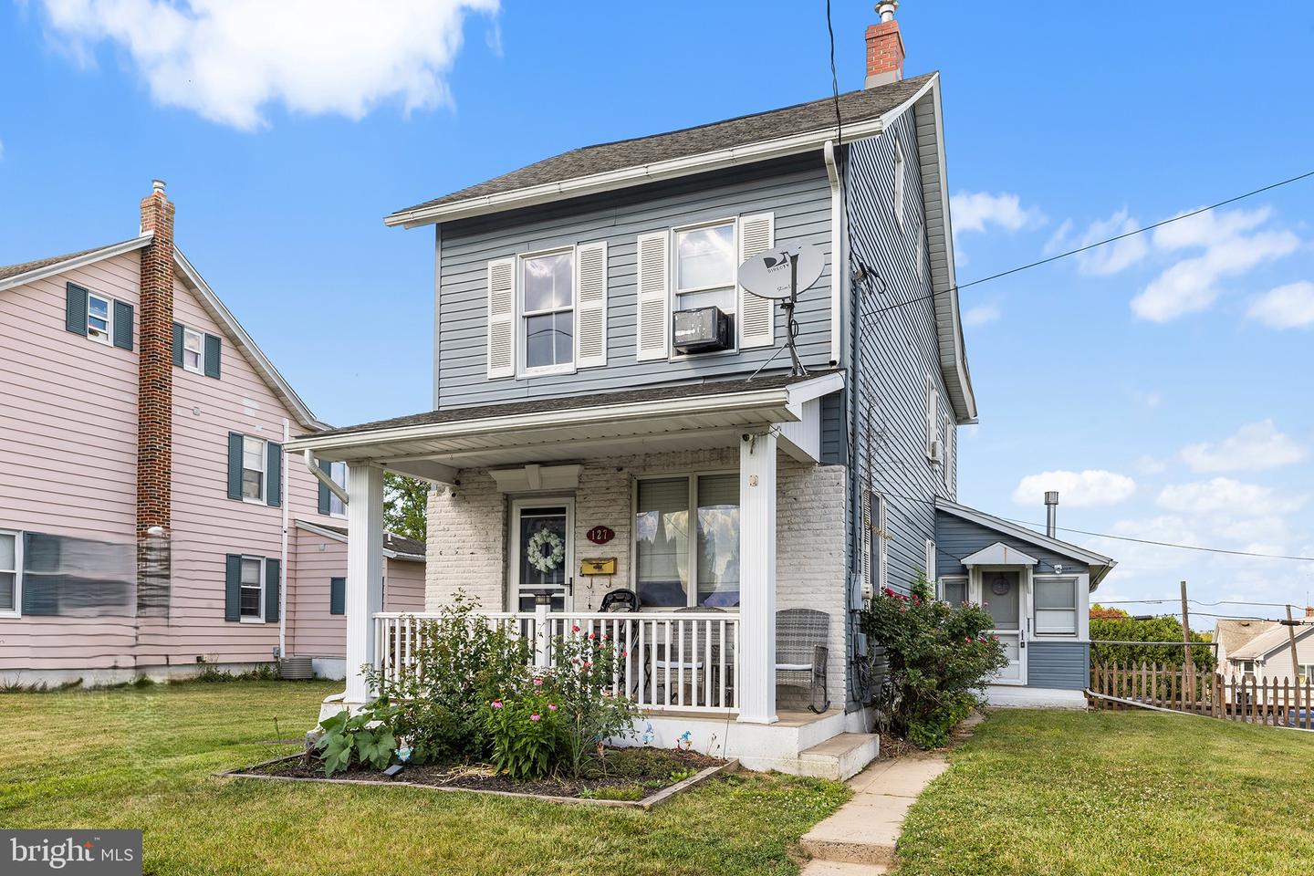 127 S 4TH ST