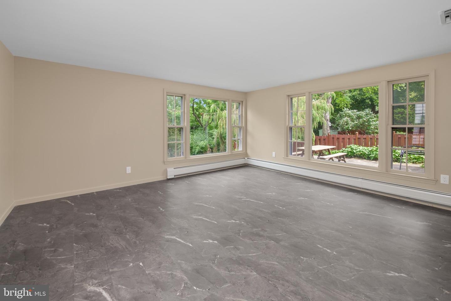 1020 Highland Ave Property Photo 21
