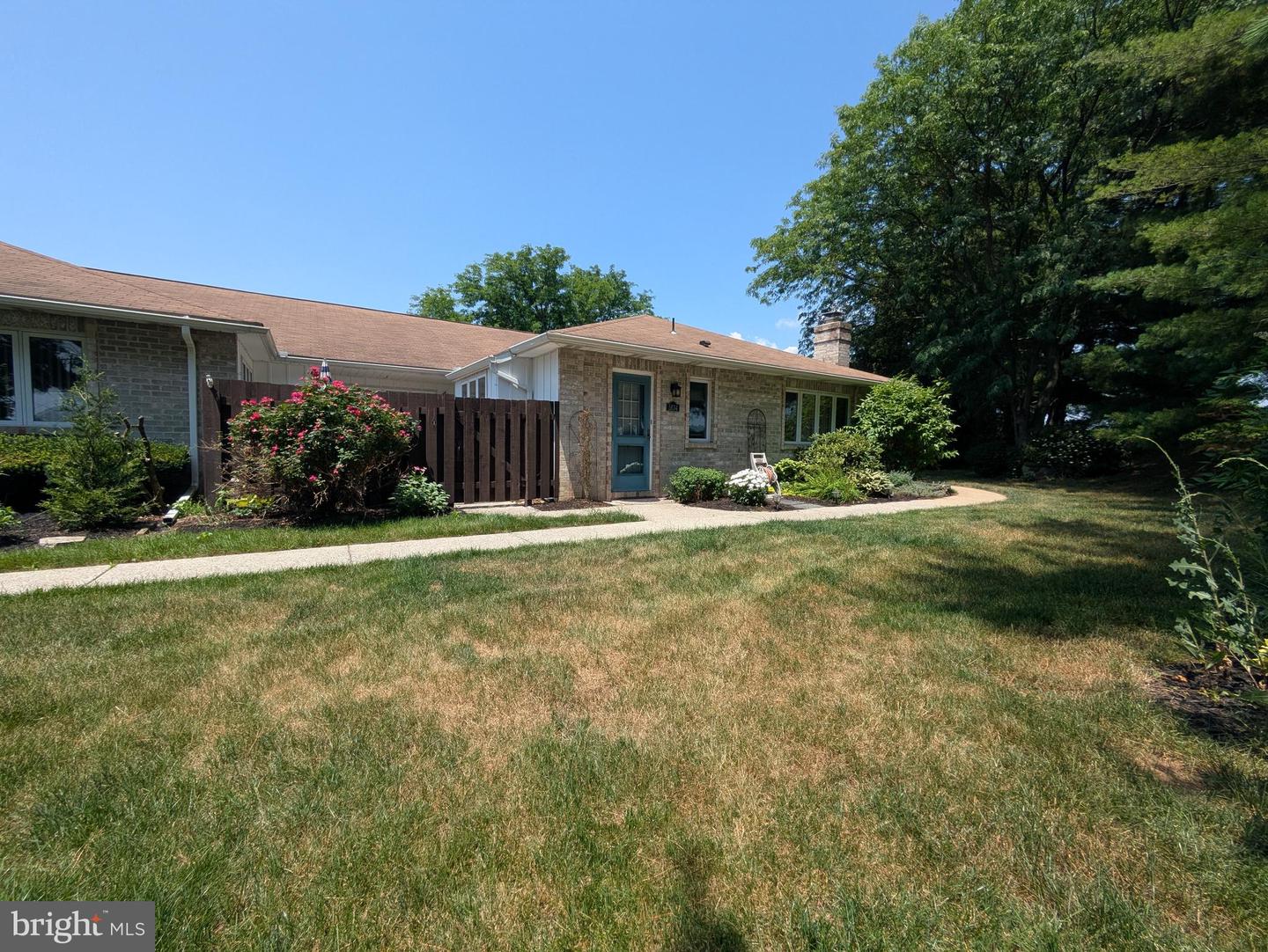 5634 Merion Ln Property Photo 1