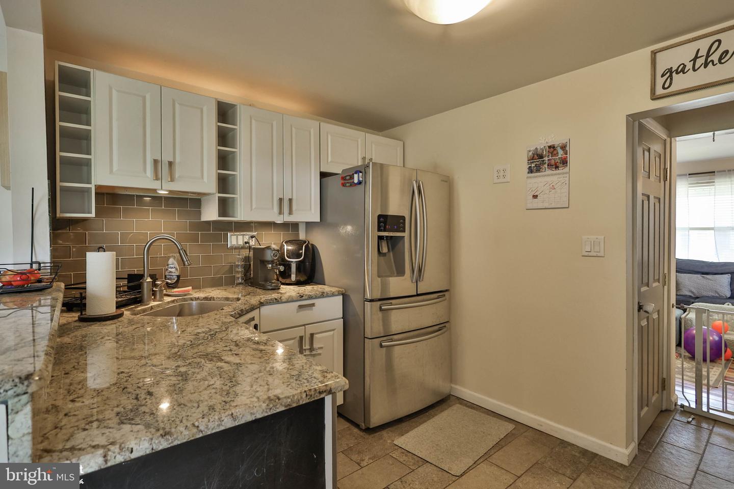2310 E Woodlawn St Property Photo 15