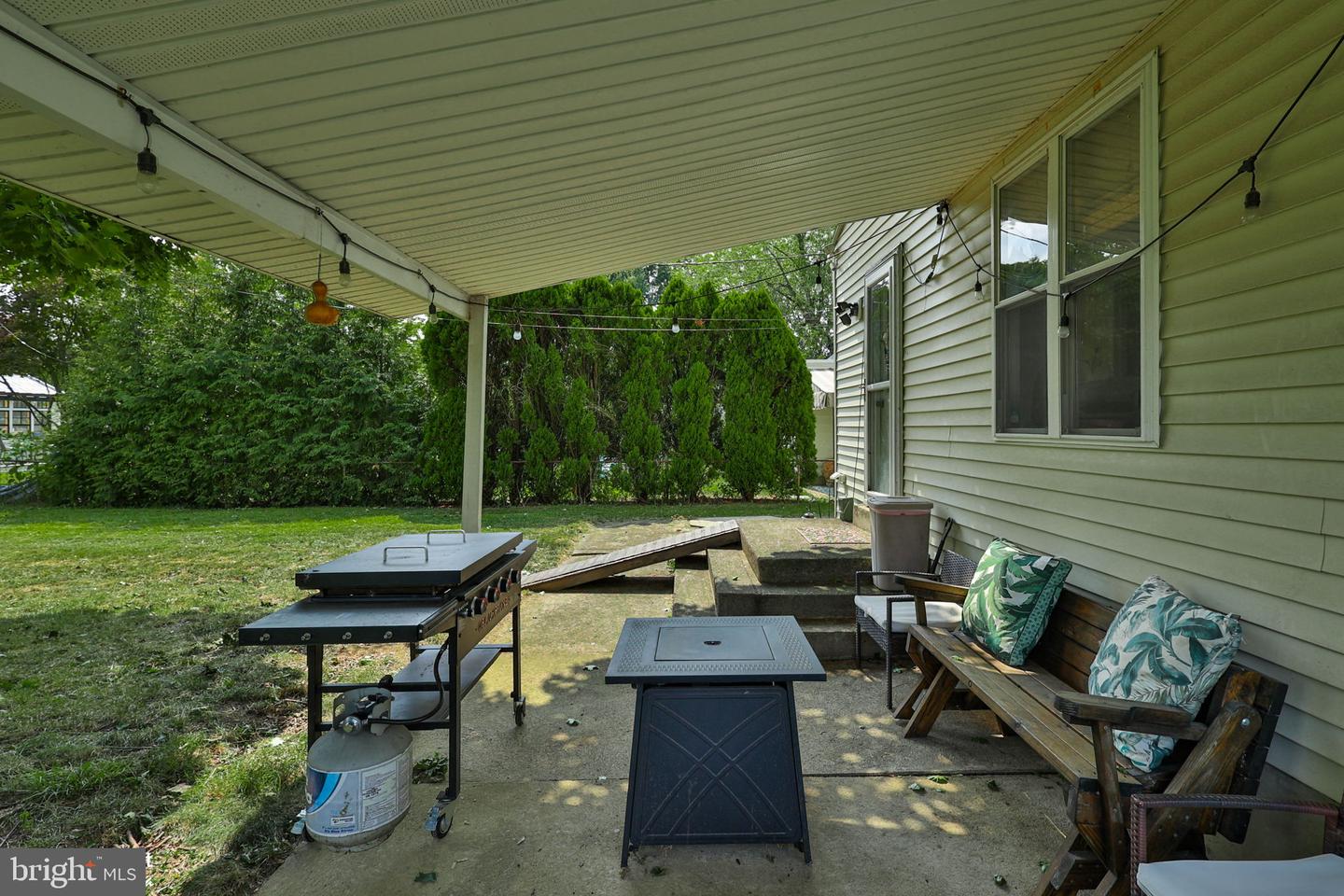 2310 E Woodlawn St Property Photo 44