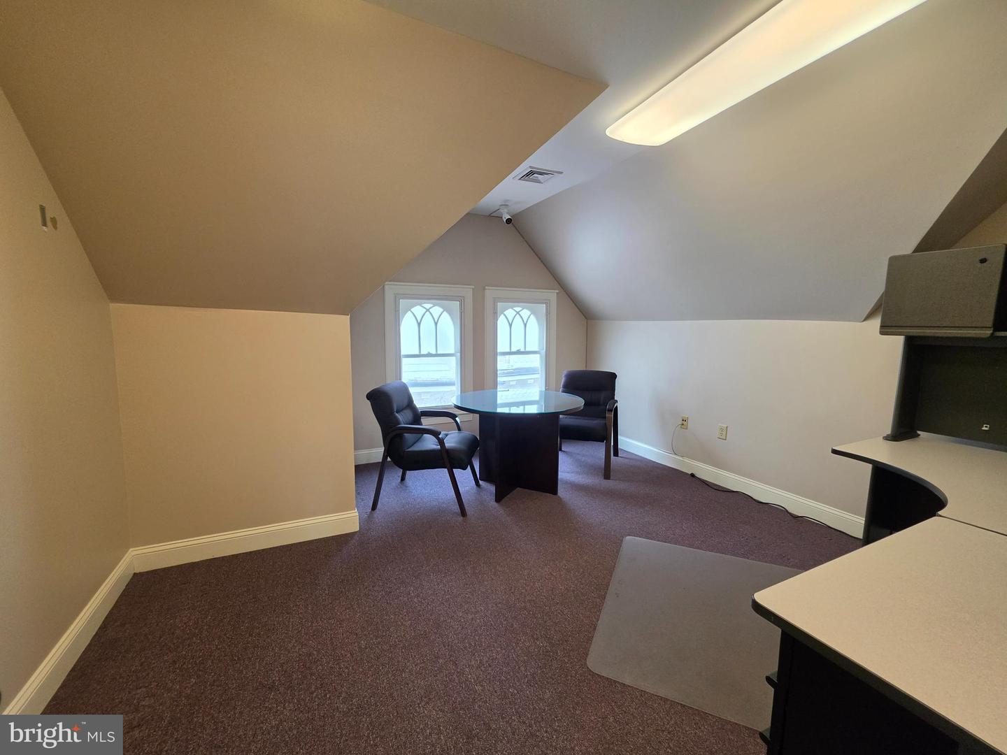 1248 W Hamilton St Property Photo 6