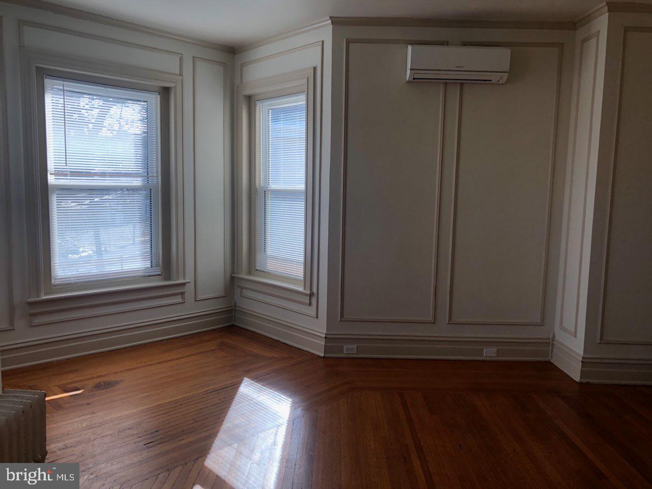 44 N 15th St #2a Property Photo 8