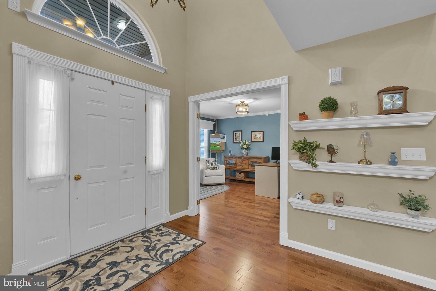 2184 Greenmeadow Dr Property Photo 4