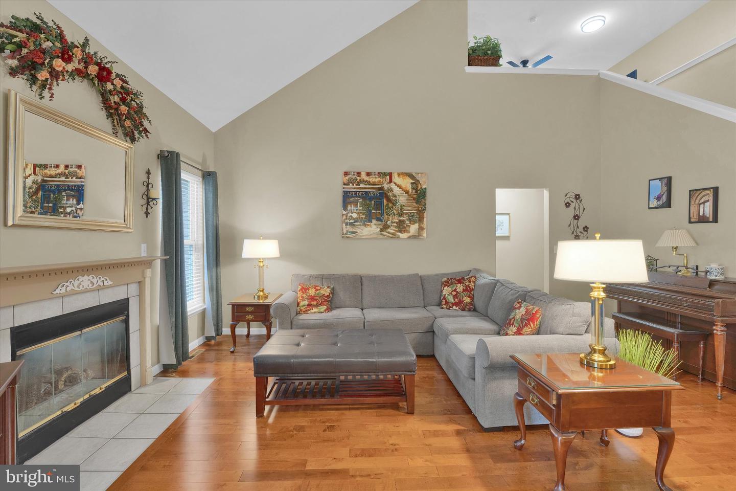 2184 Greenmeadow Dr Property Photo 7
